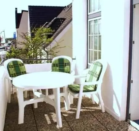 App-6-mit-suedbalkon-in-strandnaher-lage-baederstil-villa-in-wenningstedt-sylt * Wenningstedt-Braderup