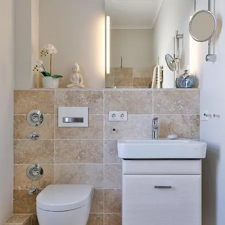 App-6-mit-suedbalkon-in-strandnaher-lage-baederstil-villa-in-wenningstedt-sylt Apartmán